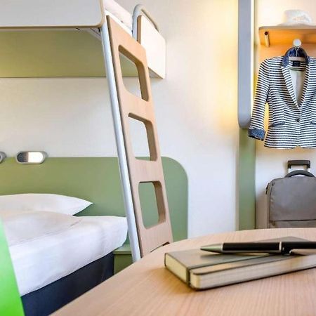 Ibis Budget Cannes מוגין מראה חיצוני תמונה