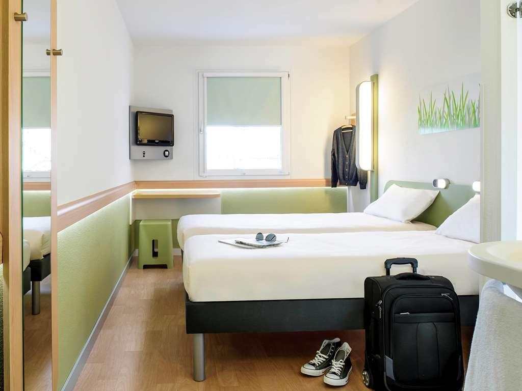 Ibis Budget Cannes מוגין חדר תמונה
