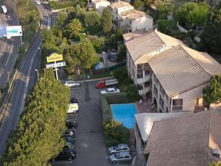 Ibis Budget Cannes מוגין מראה חיצוני תמונה