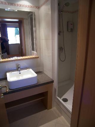Ibis Budget Cannes מוגין מראה חיצוני תמונה